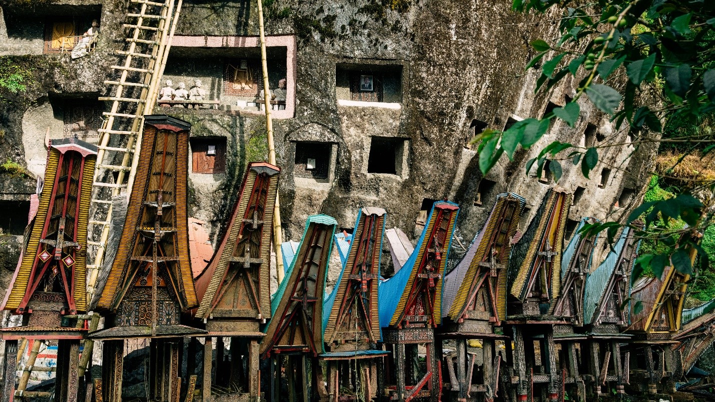 Jelajahi Keindahan Eksotis Tana Toraja: Destinasi Wisata yang Memukau