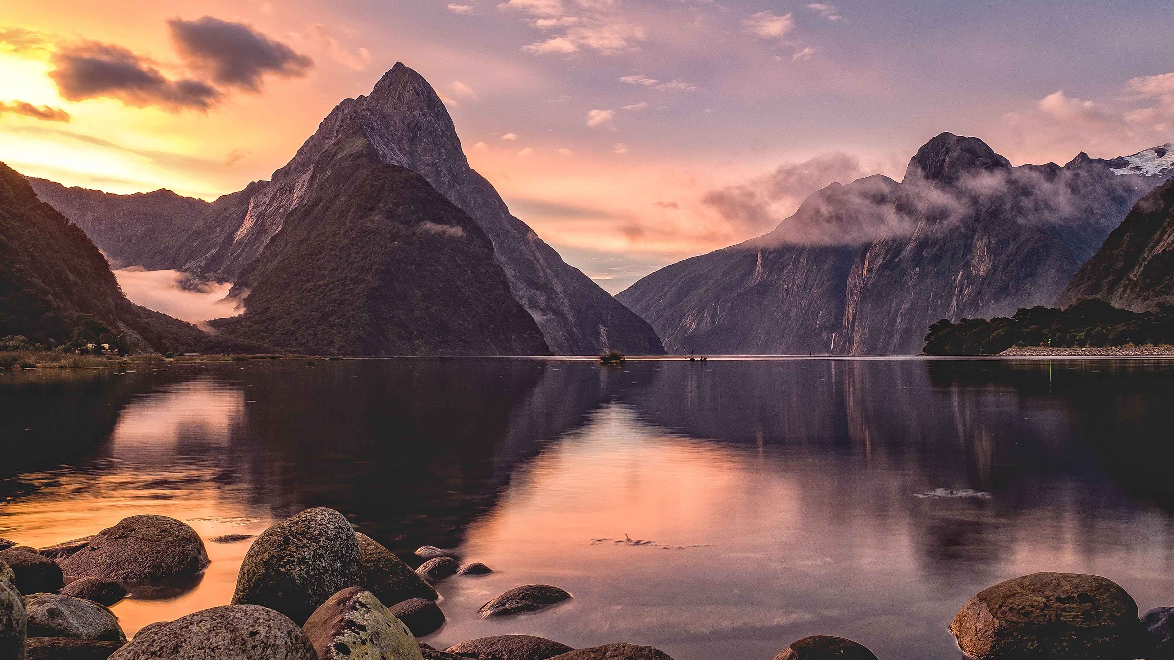 Menguak Pesona Milford Sound Piopiotahi: Fiord Spektakuler di Jantung Selandia Baru!